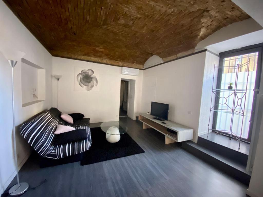 Jolie Appartement T2 Nîmes Eksteriør bilde